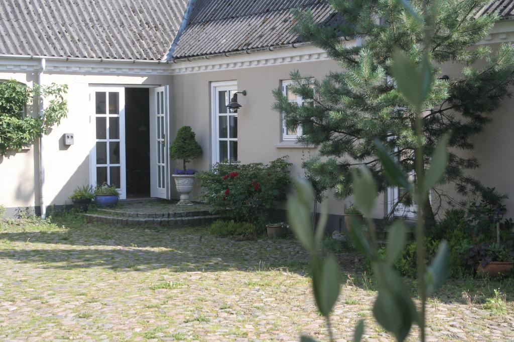 Teglgaarden Bed & Breakfast Vindeby  エクステリア 写真